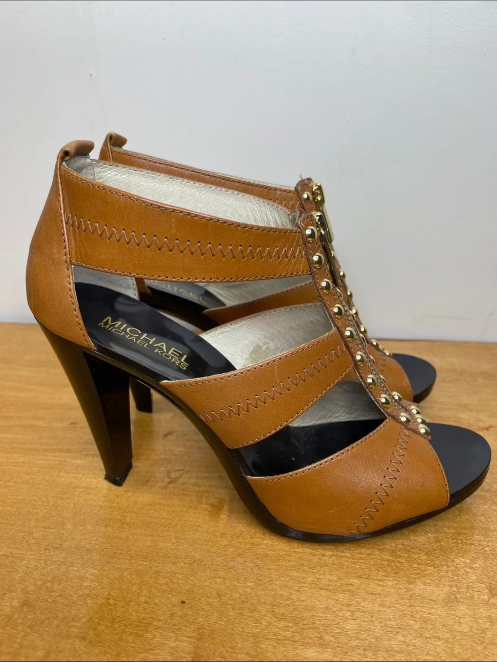 Michael Kors Tan Leather Studded T-Strap High Heel Sandals. Size 7